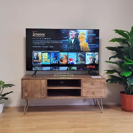 Apartment Newly Built With Balcony, Ac And Free Indoor Garage Prague